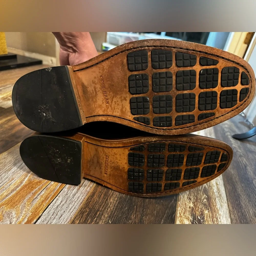 Cole Haan (wingtip shoes) - Picture 4 of 6